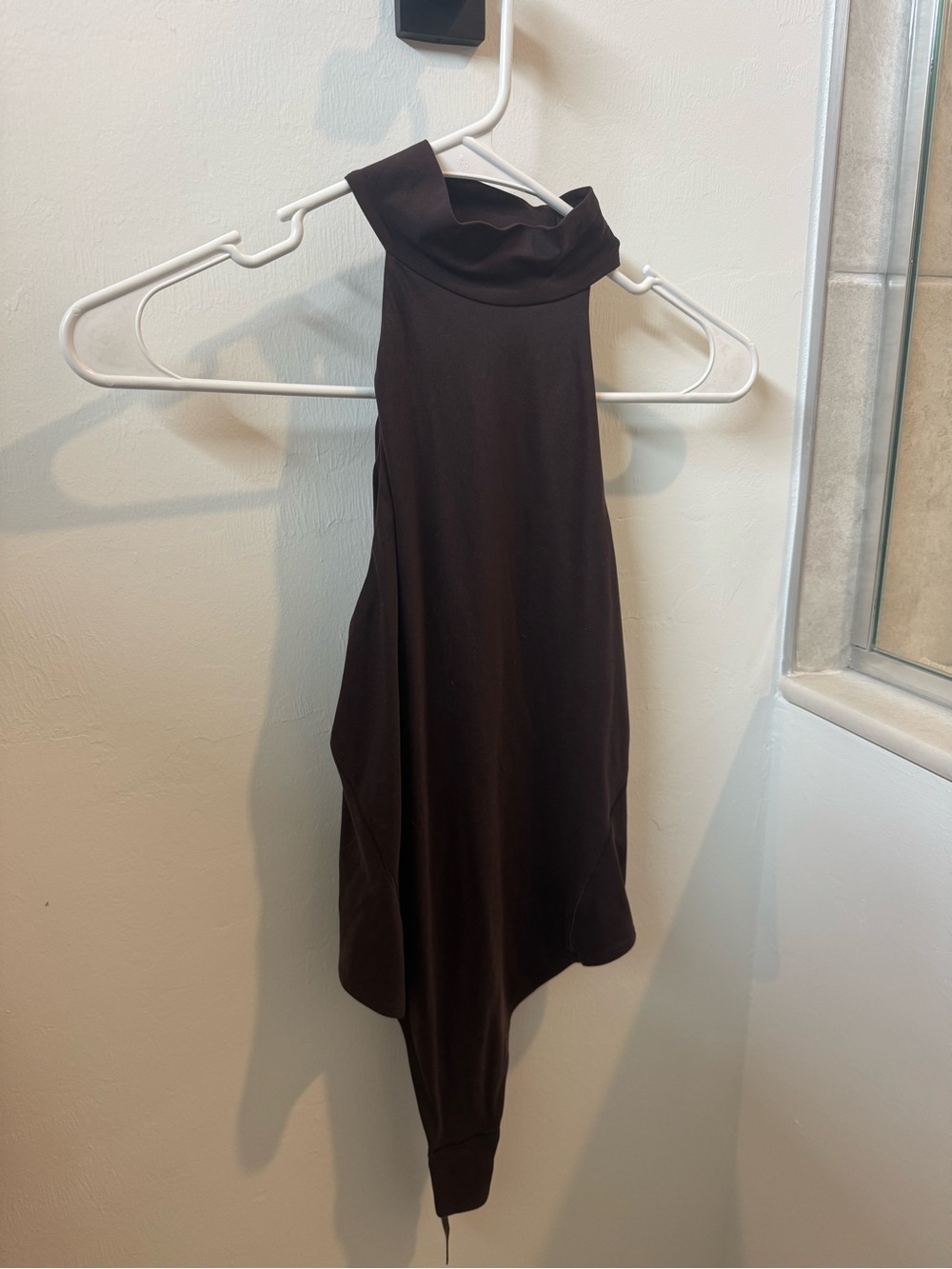 Sleeveless High-Neck Women’s Dress in Dark Brown LULULEMON